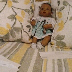 Meet your Posher, Edith